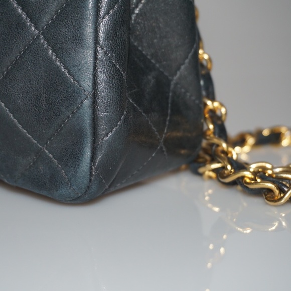 Chanel Vintage Quilted Square Flap Cross Body Bag - Picture 2 of 8